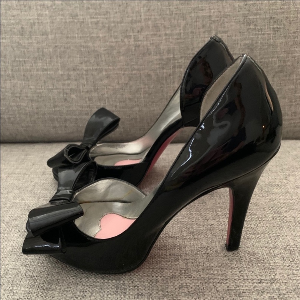 ❌NOT FOR SALE❌💕💕Black heels Paris Hilton💕💕